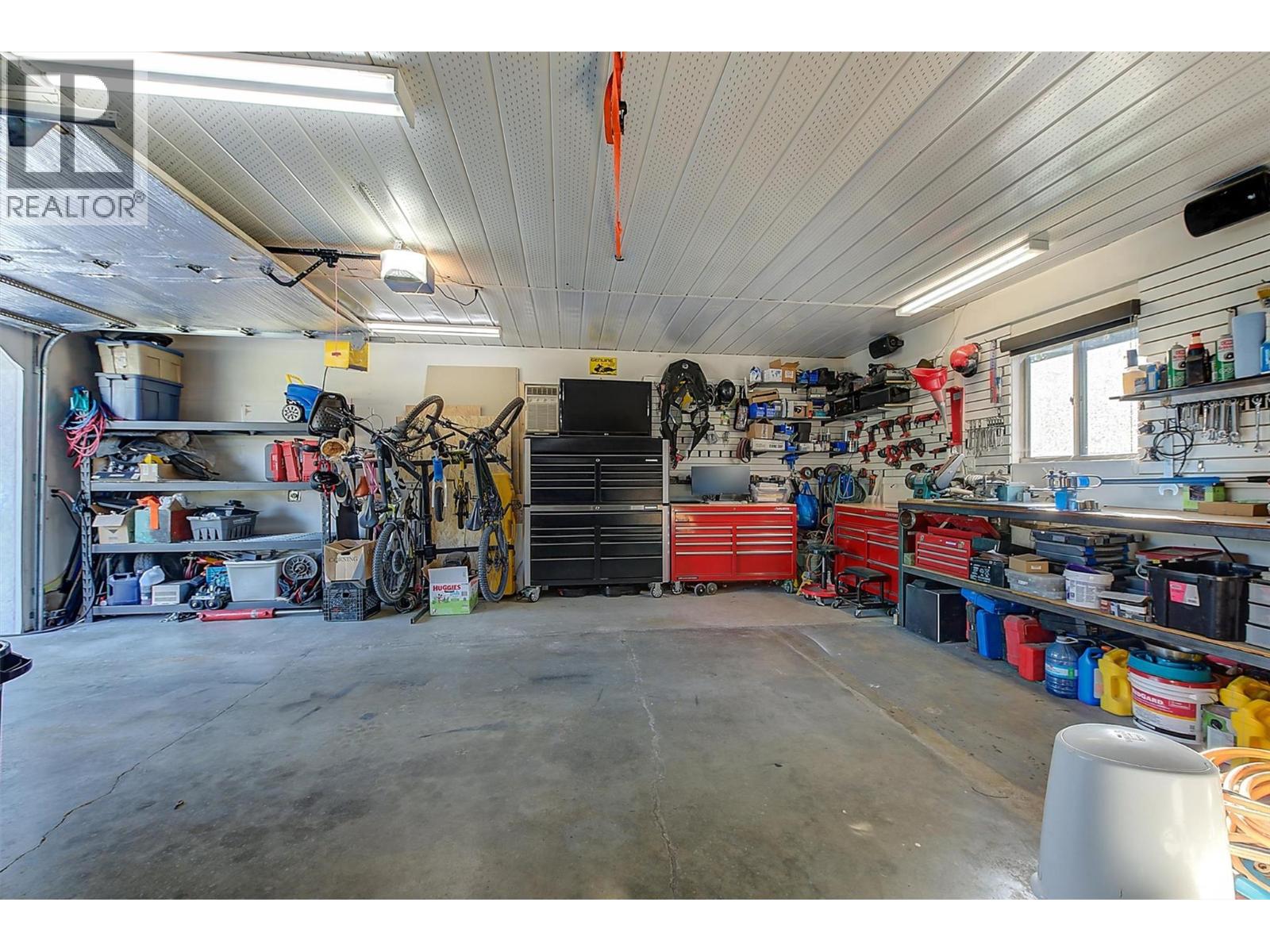 Picture for 3361 Hall  Road https://www.cirrealty.ca/reb/bc/0/10365620_69.jpg