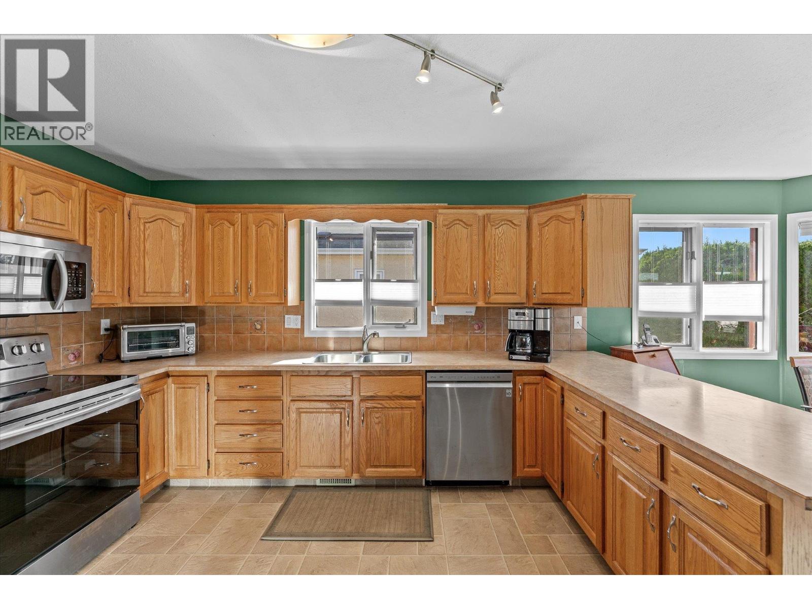 Picture for 2166 Kaslo  Court https://www.cirrealty.ca/reb/bc/0/10365790_11.jpg