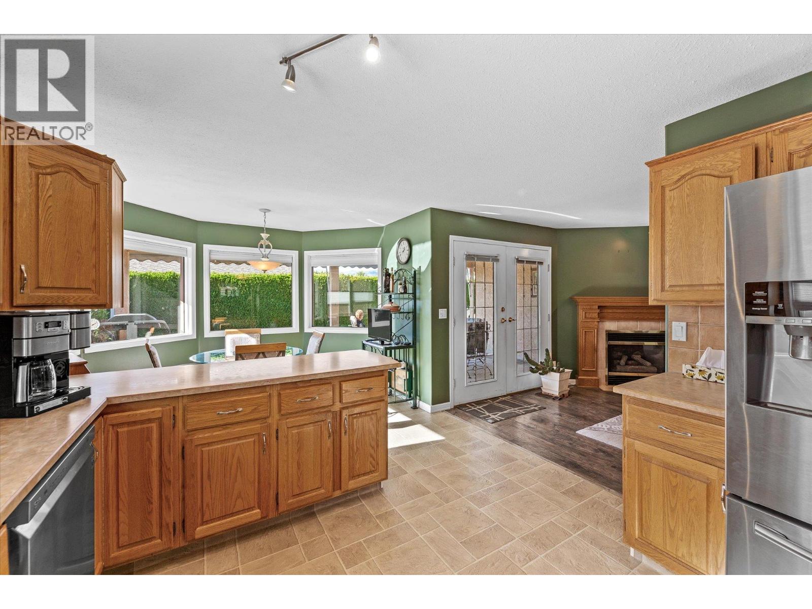 Picture for 2166 Kaslo  Court https://www.cirrealty.ca/reb/bc/0/10365790_12.jpg