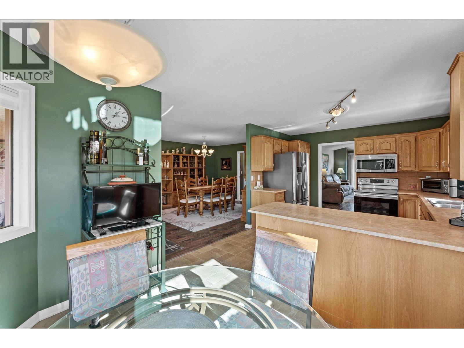 Picture for 2166 Kaslo  Court https://www.cirrealty.ca/reb/bc/0/10365790_14.jpg