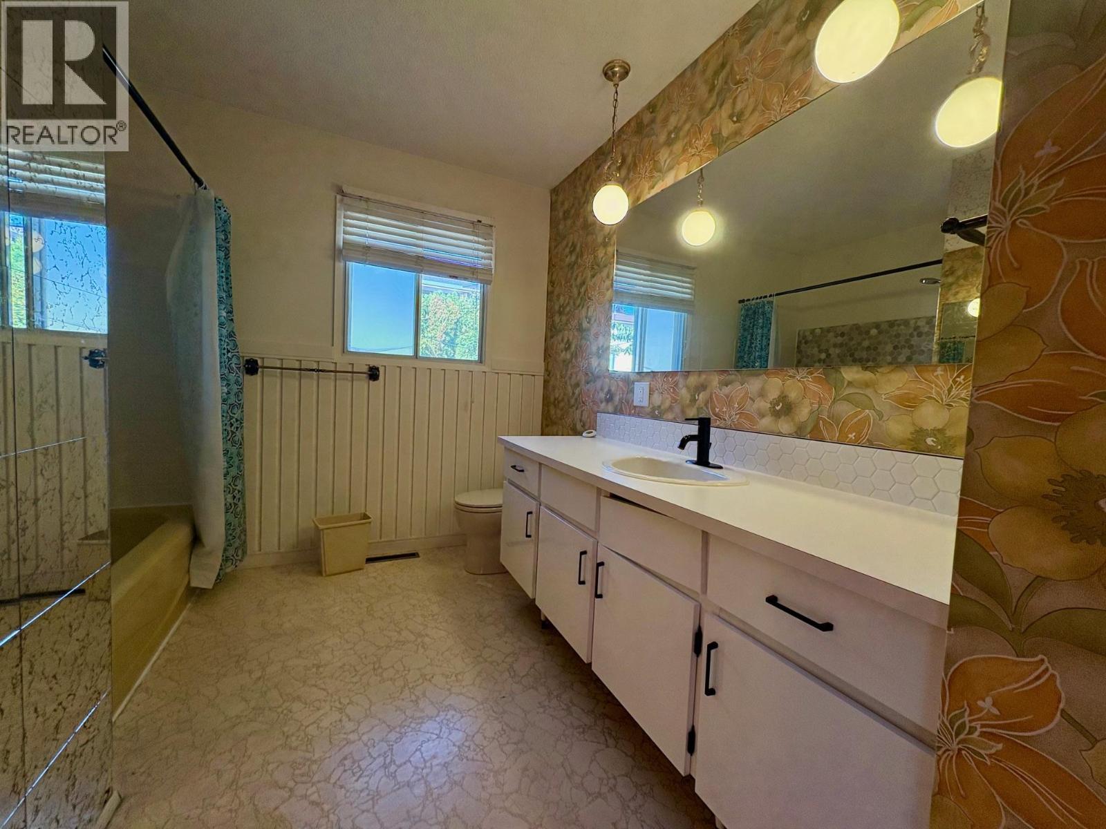 Picture for 1738 Smithson  Drive https://www.cirrealty.ca/reb/bc/0/10365870_14.jpg