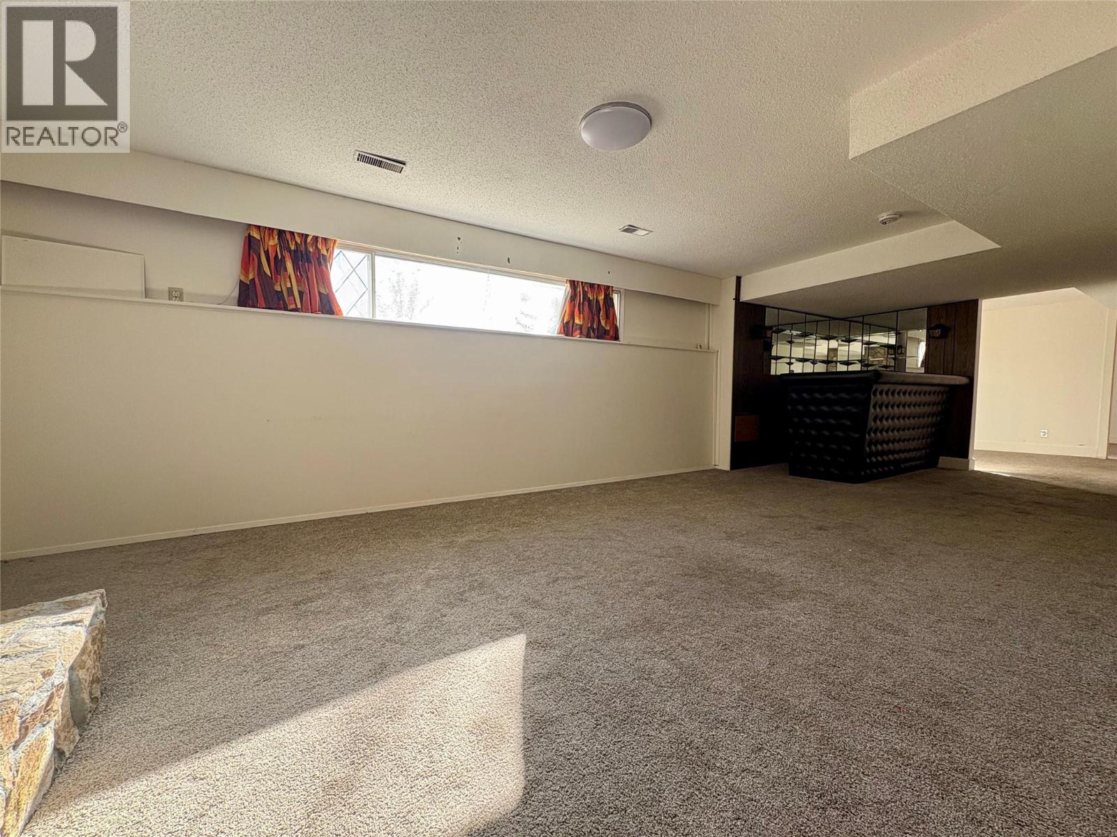 Picture for 1738 Smithson  Drive https://www.cirrealty.ca/reb/bc/0/10365870_18.jpg