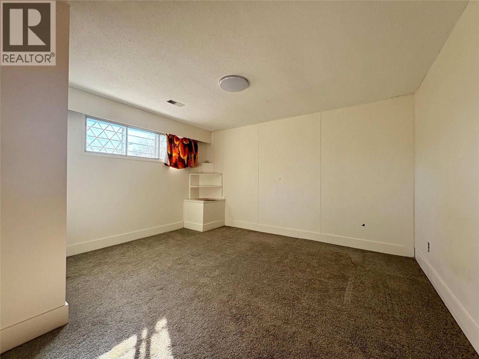 Picture for 1738 Smithson  Drive https://www.cirrealty.ca/reb/bc/0/10365870_22.jpg