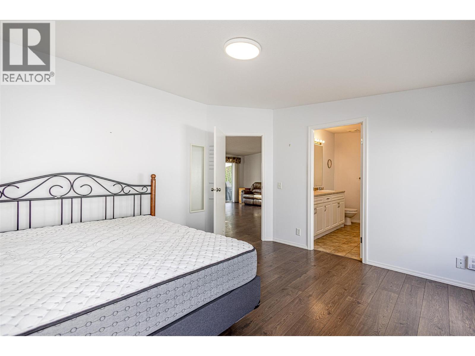 Picture for Unit #209, 1850 Shannon Lake  Road https://www.cirrealty.ca/reb/bc/0/10365890_13.jpg