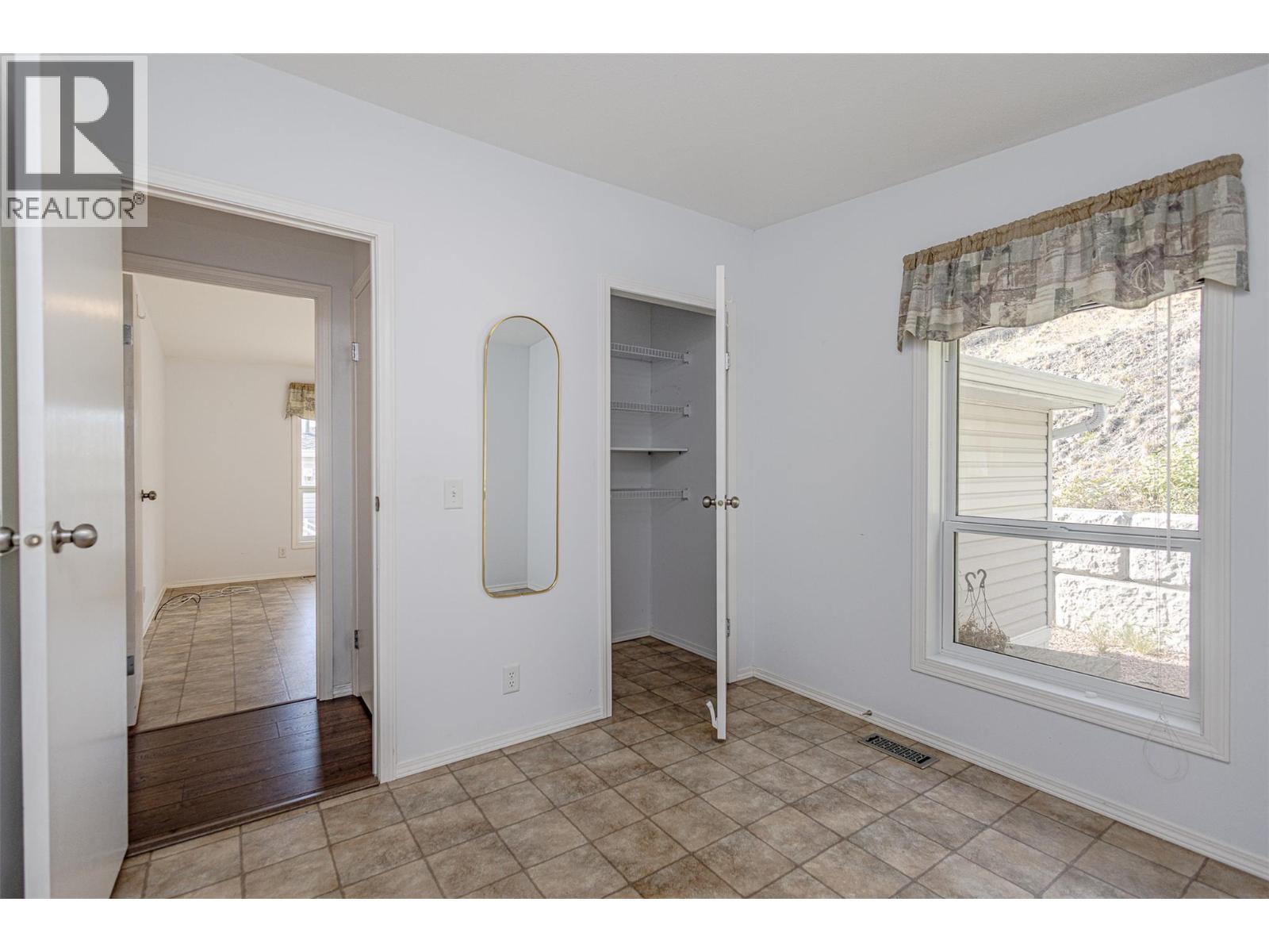 Picture for Unit #209, 1850 Shannon Lake  Road https://www.cirrealty.ca/reb/bc/0/10365890_20.jpg