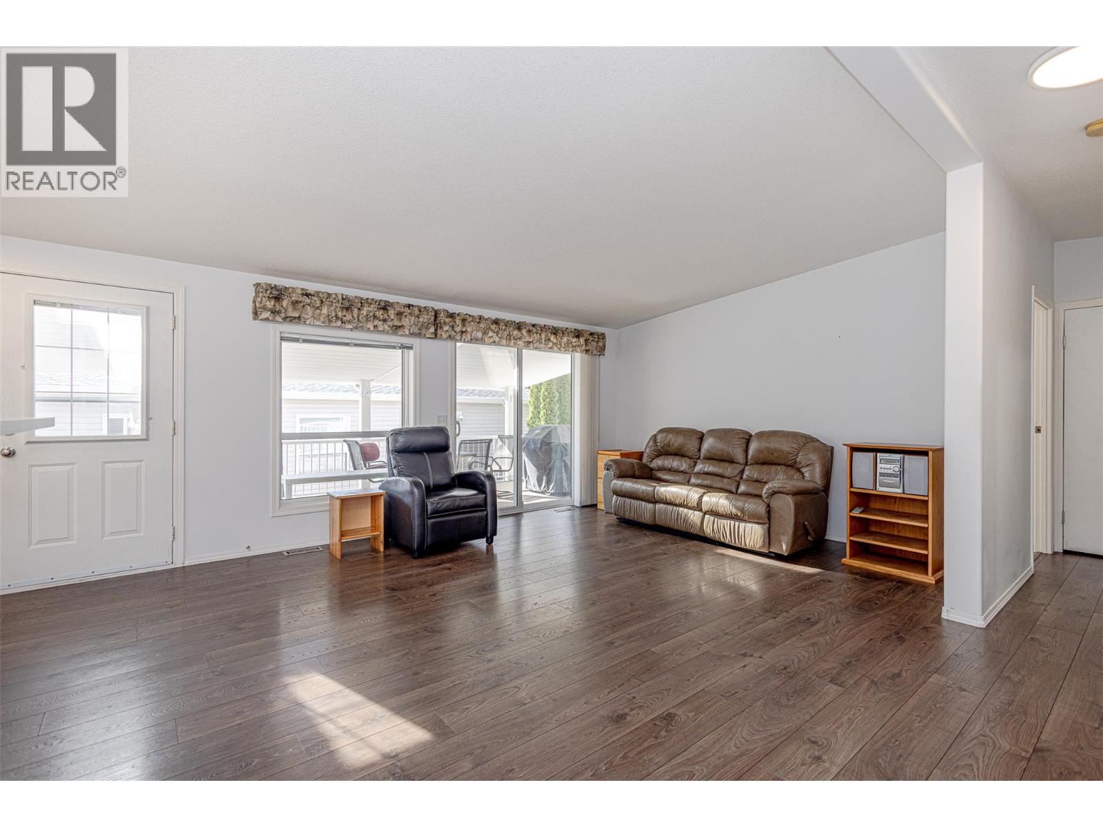 Picture for Unit #209, 1850 Shannon Lake  Road https://www.cirrealty.ca/reb/bc/0/10365890_23.jpg