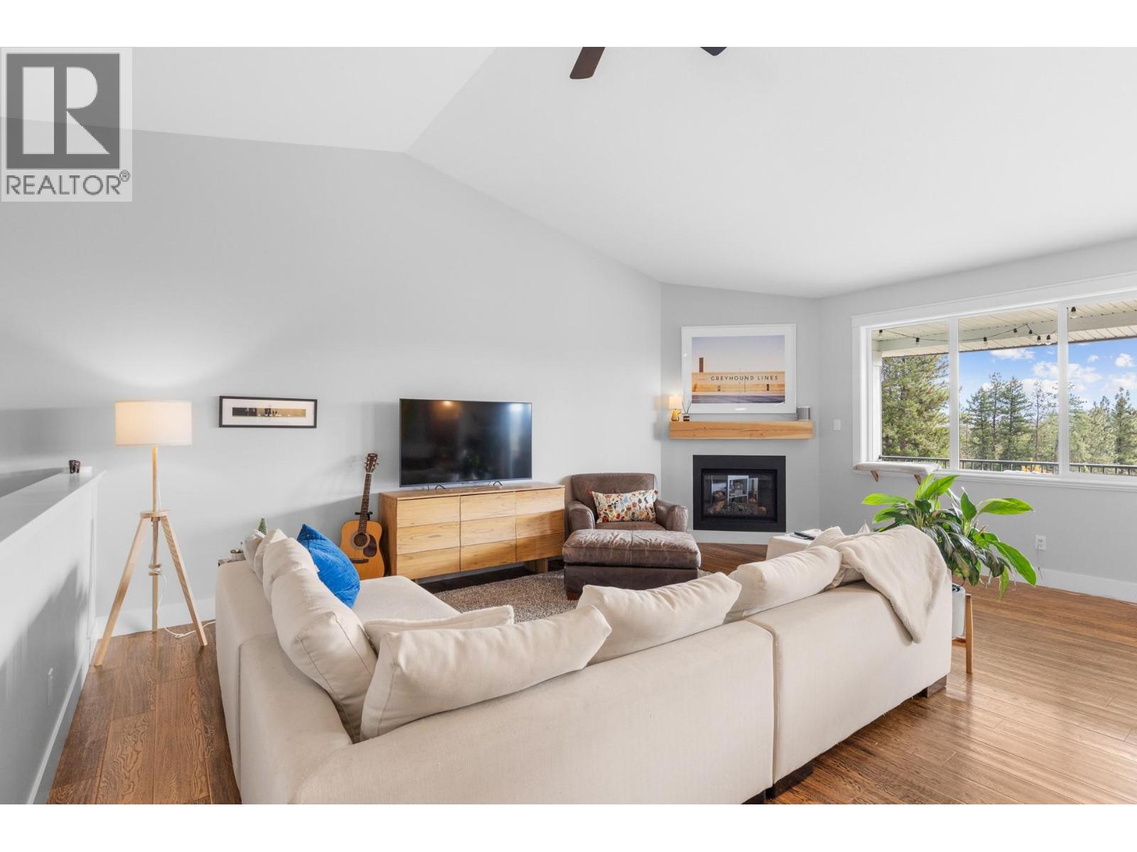 Picture for 2555 Tallus Ridge  Drive https://www.cirrealty.ca/reb/bc/0/10365920_18.jpg