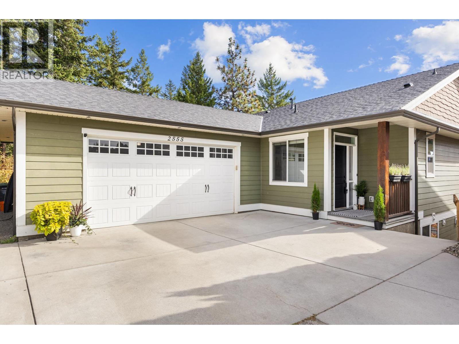 Picture for 2555 Tallus Ridge  Drive https://www.cirrealty.ca/reb/bc/0/10365920_2.jpg