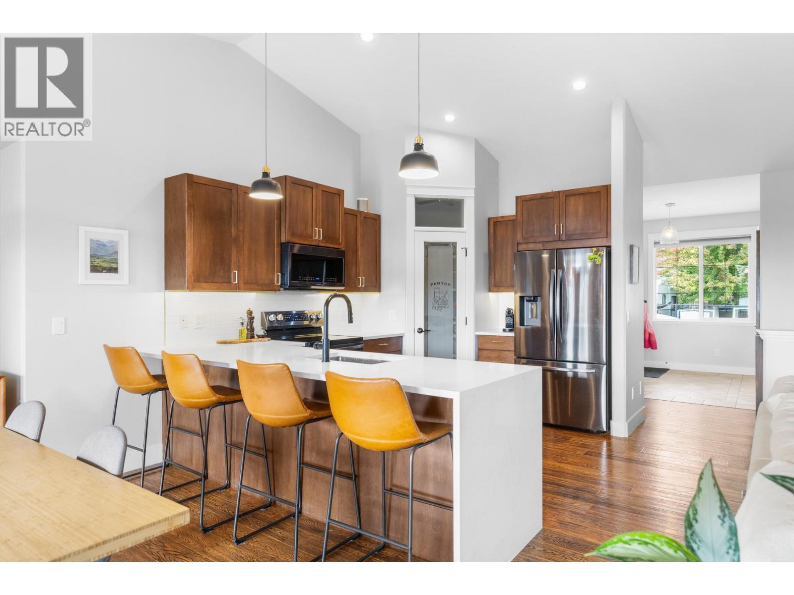 Picture for 2555 Tallus Ridge  Drive https://www.cirrealty.ca/reb/bc/0/10365920_6.jpg