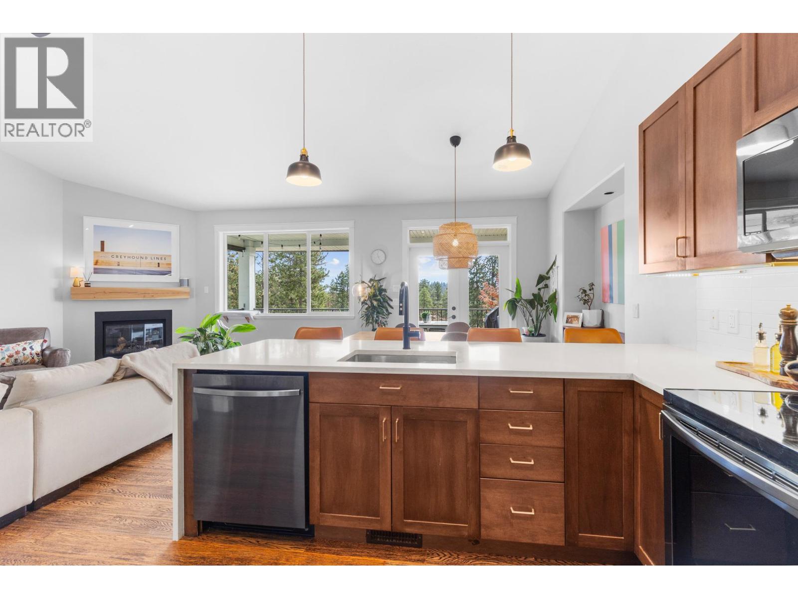 Picture for 2555 Tallus Ridge  Drive https://www.cirrealty.ca/reb/bc/0/10365920_9.jpg