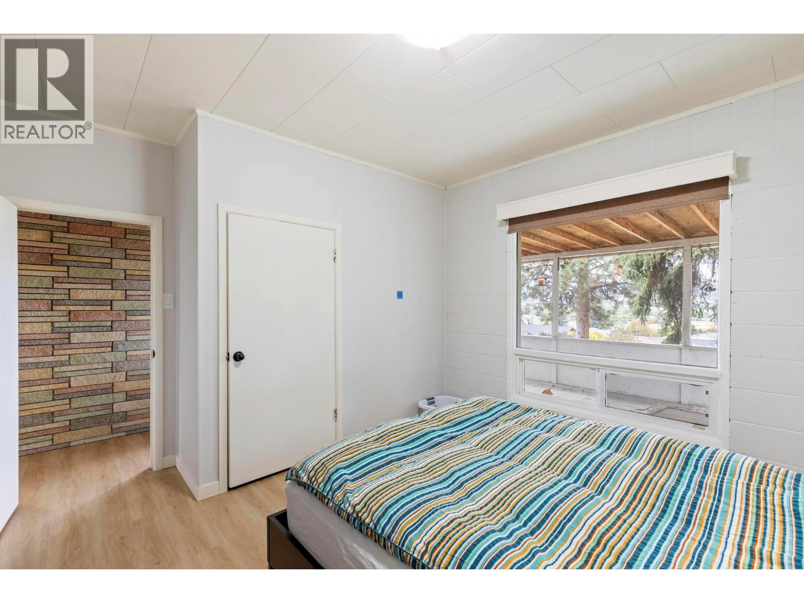 Picture for 590 Brenda  Road https://www.cirrealty.ca/reb/bc/0/10366090_13.jpg