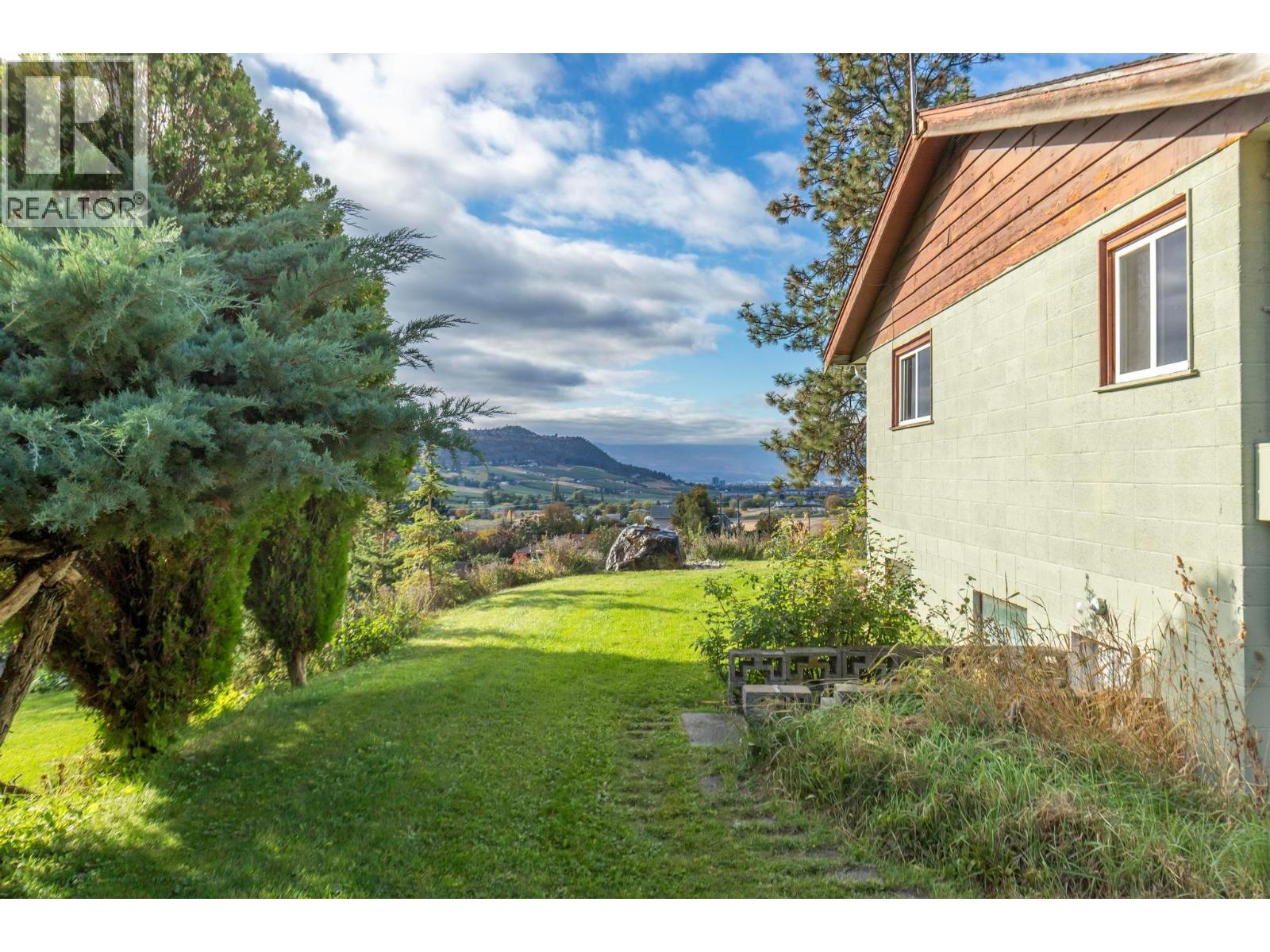 Picture for 590 Brenda  Road https://www.cirrealty.ca/reb/bc/0/10366090_25.jpg