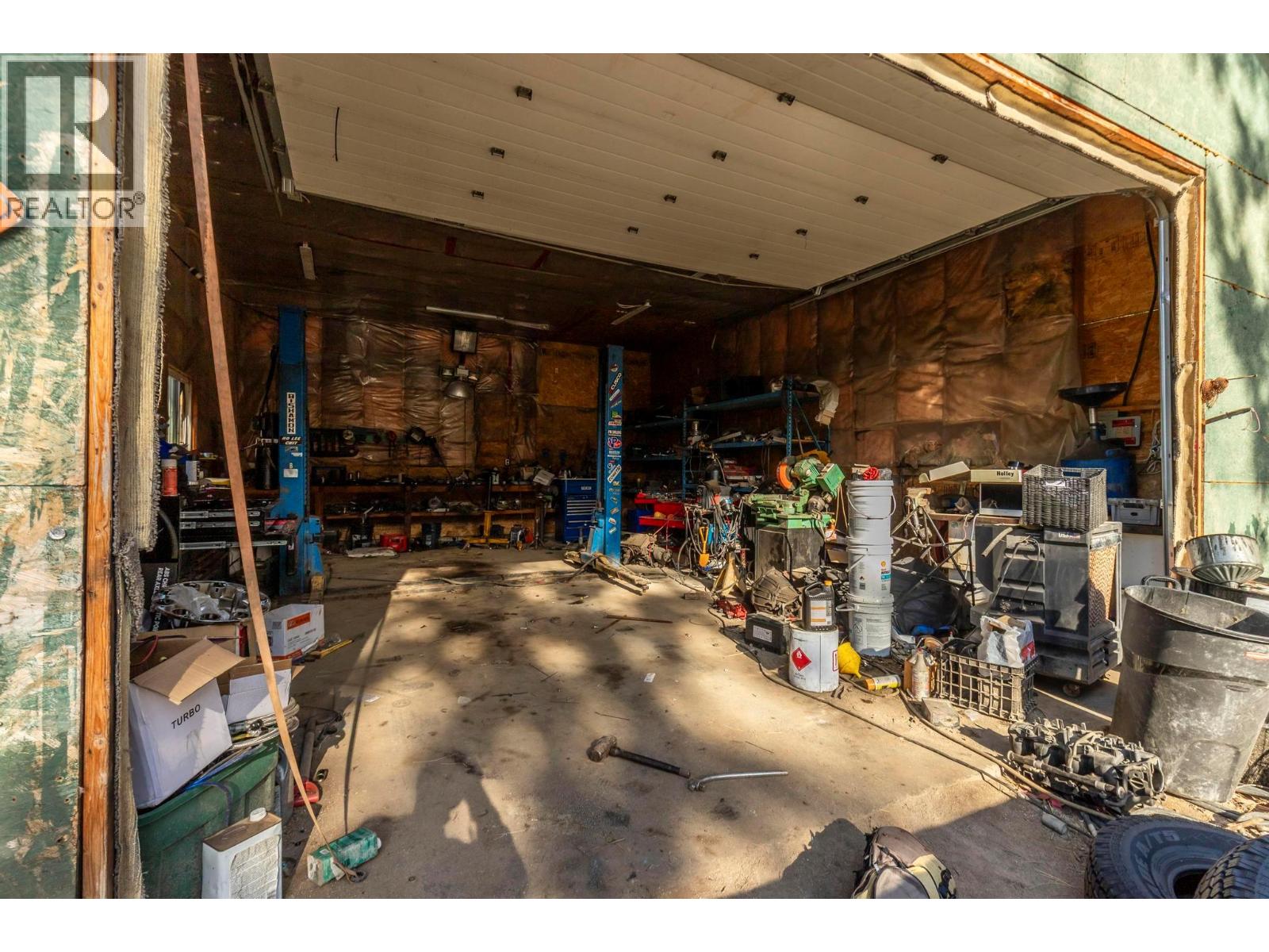 Picture for 590 Brenda  Road https://www.cirrealty.ca/reb/bc/0/10366090_37.jpg