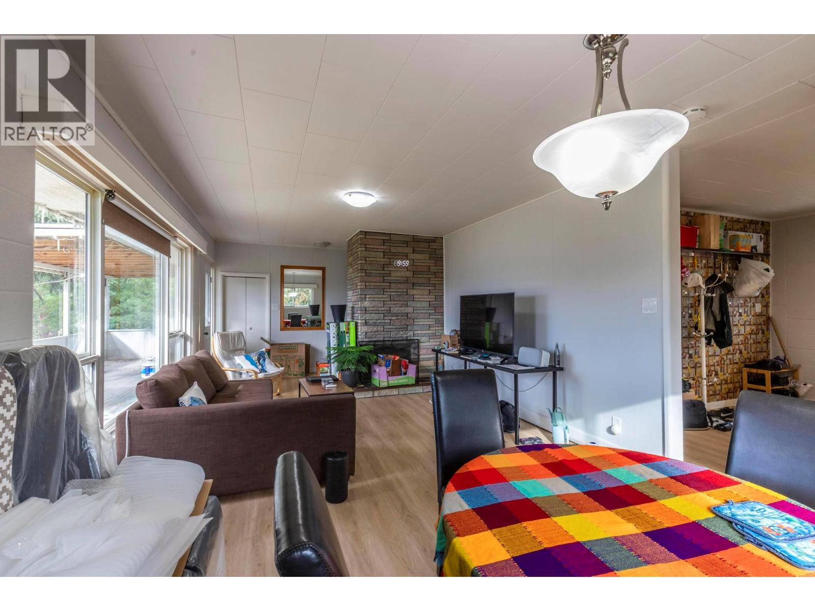 Picture for 590 Brenda  Road https://www.cirrealty.ca/reb/bc/0/10366090_9.jpg