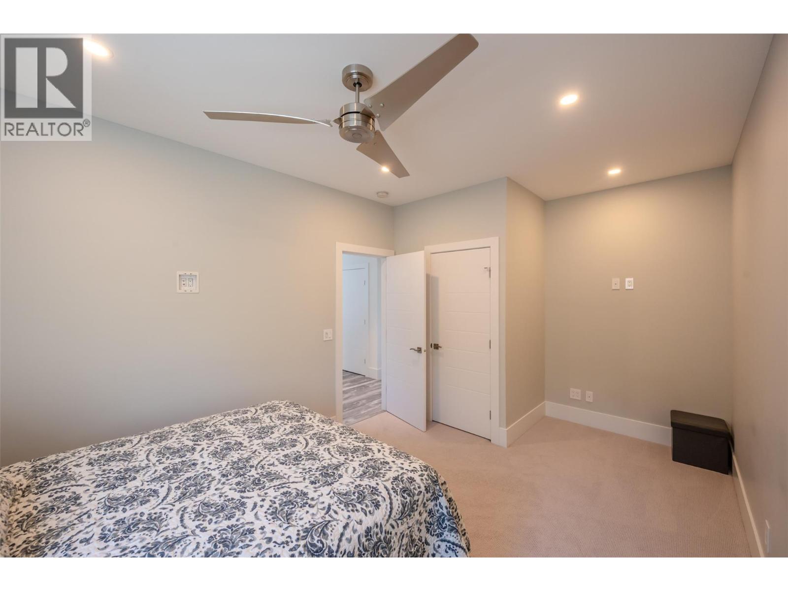 Picture for 2776 Hawthorn  Drive https://www.cirrealty.ca/reb/bc/0/10366160_40.jpg