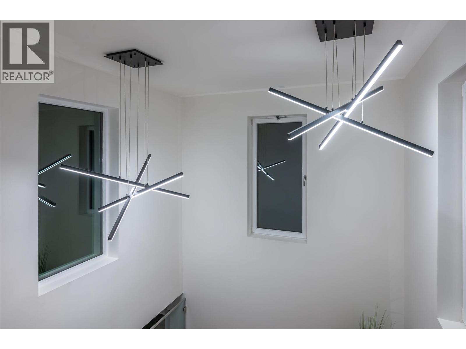 Picture for 2776 Hawthorn  Drive https://www.cirrealty.ca/reb/bc/0/10366160_60.jpg