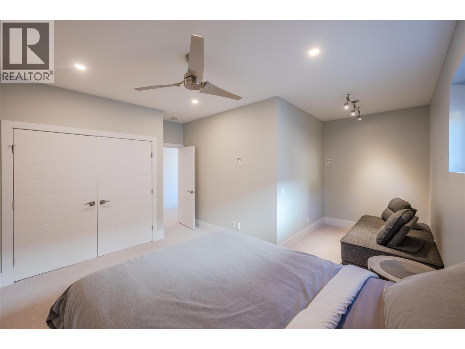 Picture for 2776 Hawthorn  Drive https://www.cirrealty.ca/reb/bc/0/10366160_71.jpg