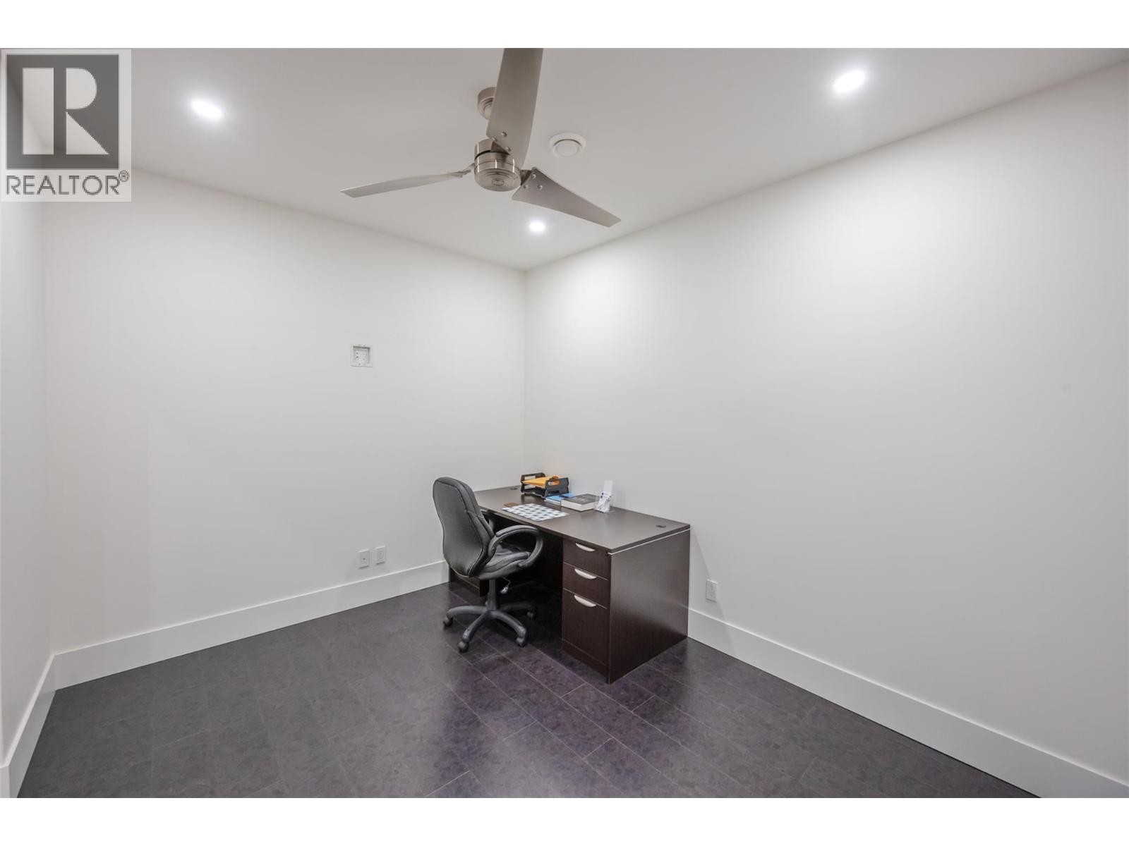 Picture for 2776 Hawthorn  Drive https://www.cirrealty.ca/reb/bc/0/10366160_72.jpg