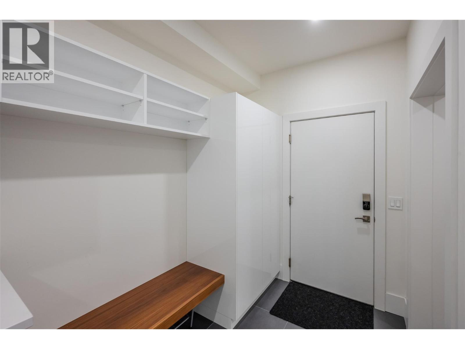 Picture for 2776 Hawthorn  Drive https://www.cirrealty.ca/reb/bc/0/10366160_75.jpg