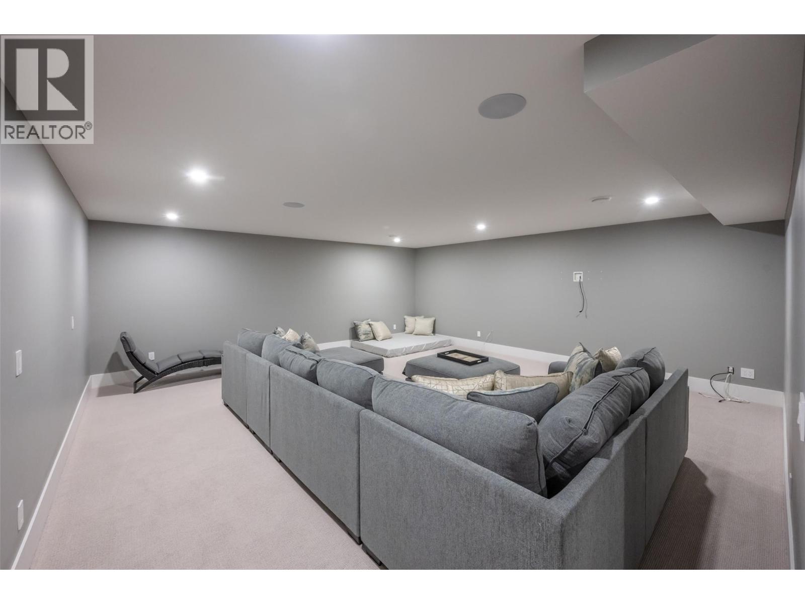 Picture for 2776 Hawthorn  Drive https://www.cirrealty.ca/reb/bc/0/10366160_76.jpg