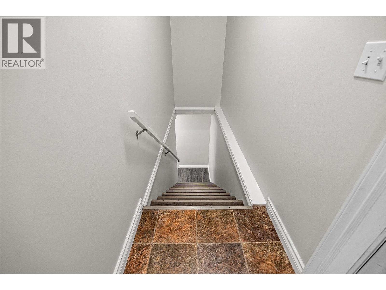 Picture for 2306 Devon  Court https://www.cirrealty.ca/reb/bc/0/10366200_20.jpg