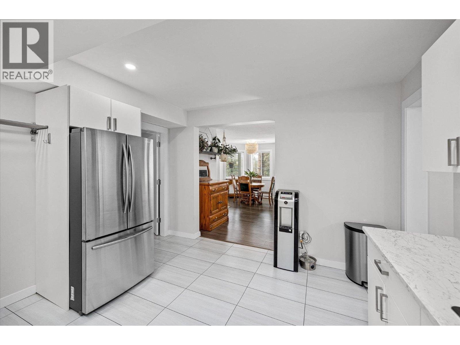 Picture for 2306 Devon  Court https://www.cirrealty.ca/reb/bc/0/10366200_24.jpg