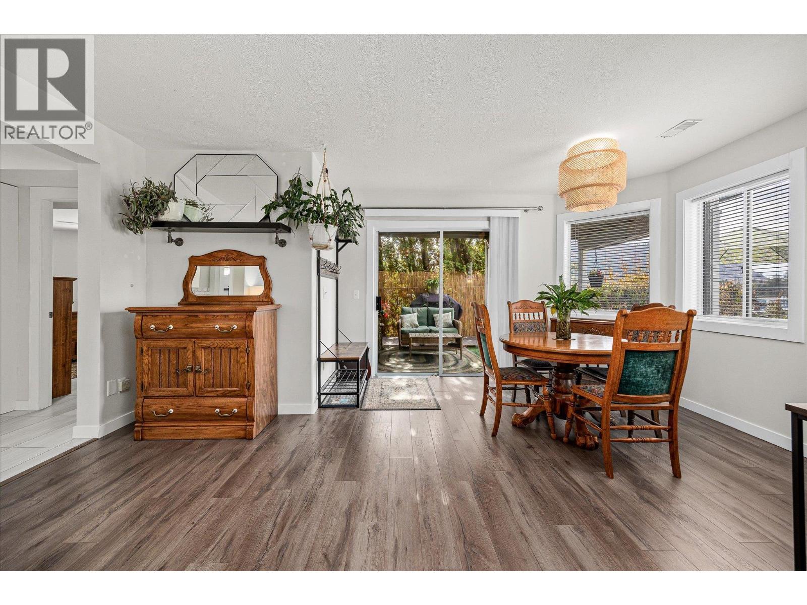 Picture for 2306 Devon  Court https://www.cirrealty.ca/reb/bc/0/10366200_26.jpg