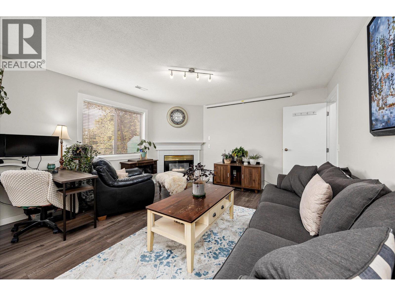 Picture for 2306 Devon  Court https://www.cirrealty.ca/reb/bc/0/10366200_28.jpg