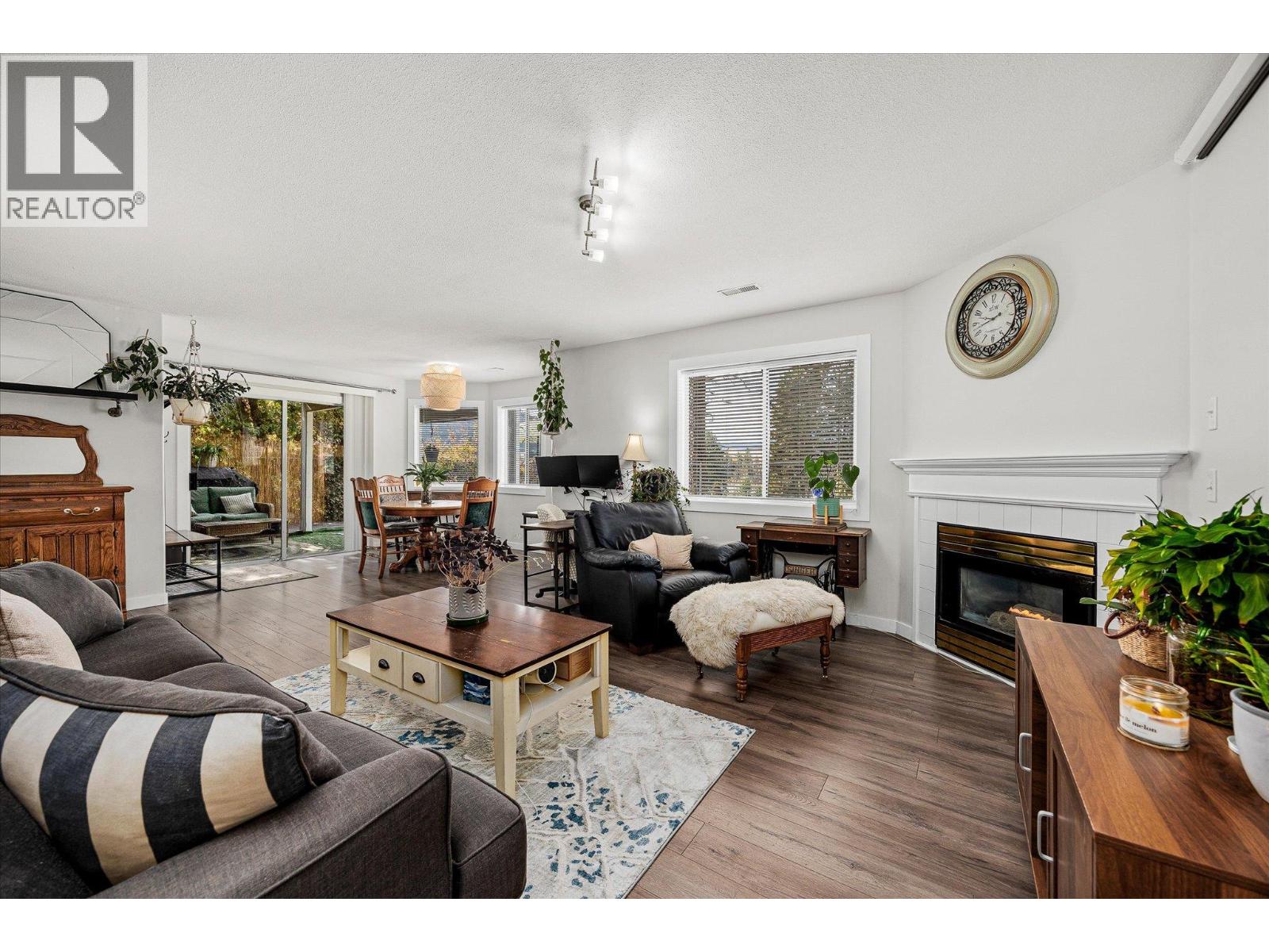 Picture for 2306 Devon  Court https://www.cirrealty.ca/reb/bc/0/10366200_29.jpg