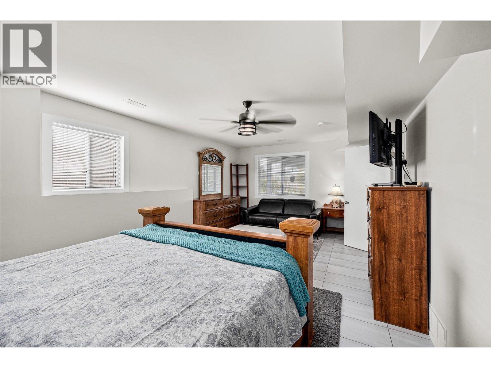 Picture for 2306 Devon  Court https://www.cirrealty.ca/reb/bc/0/10366200_33.jpg