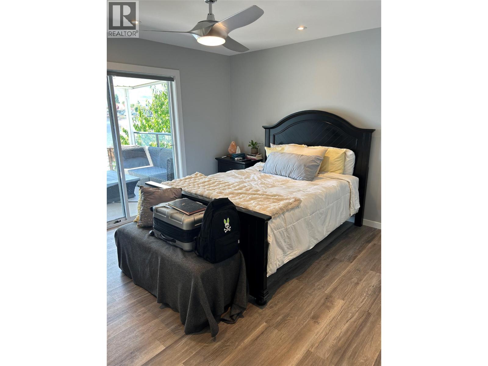 Picture for 38 BAYVIEW  Crescent https://www.cirrealty.ca/reb/bc/0/10366240_24.jpg