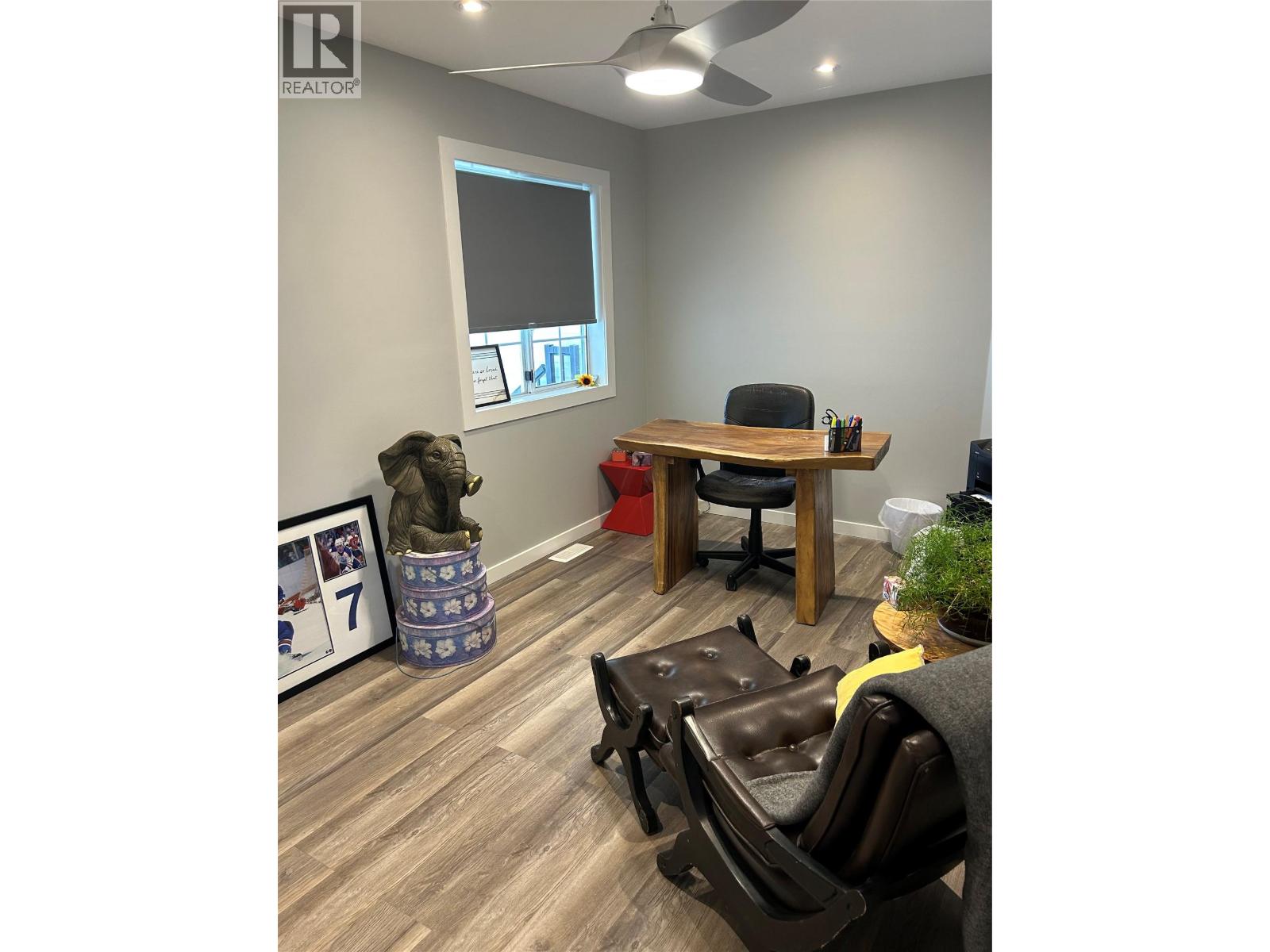 Picture for 38 BAYVIEW  Crescent https://www.cirrealty.ca/reb/bc/0/10366240_28.jpg