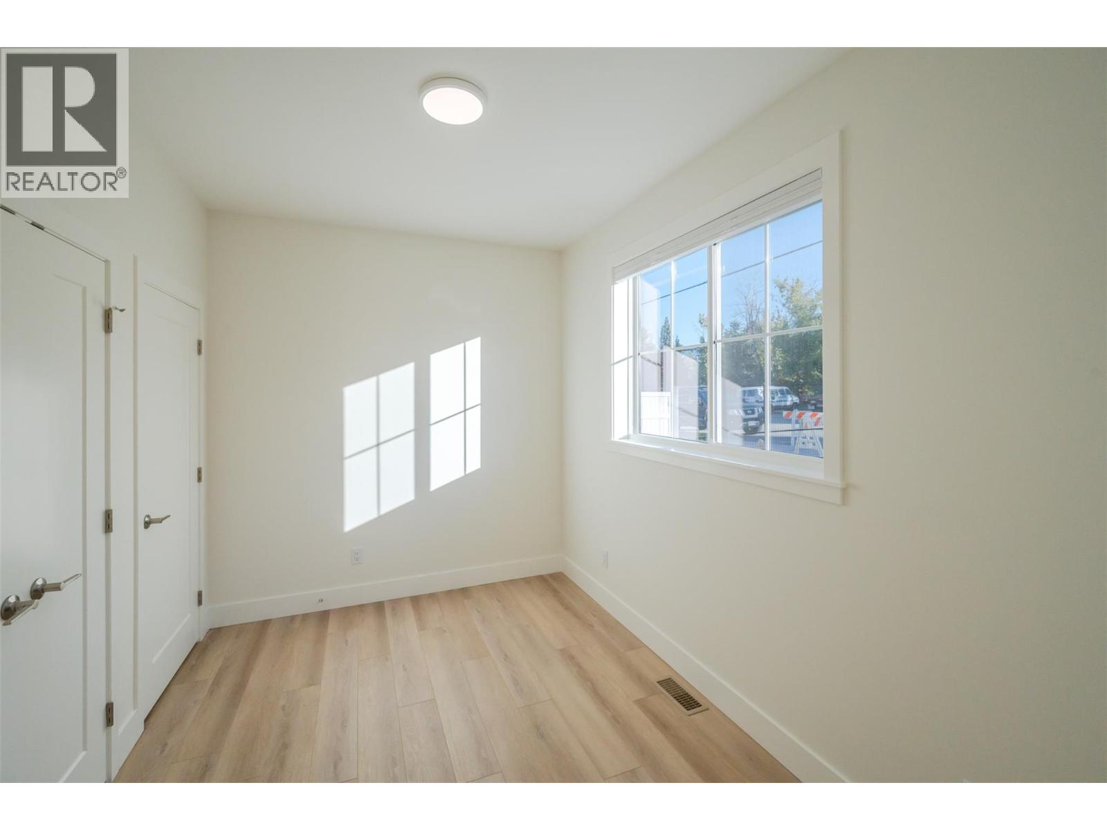 Picture for Unit #102, 795 Ontario  Street https://www.cirrealty.ca/reb/bc/0/10366290_12.jpg