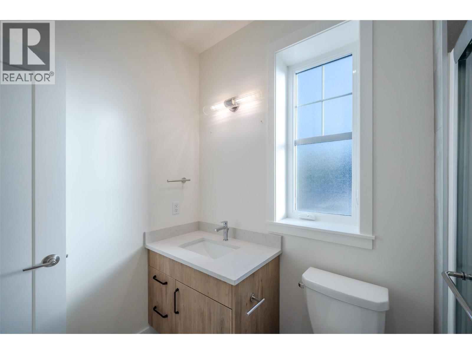 Picture for Unit #102, 795 Ontario  Street https://www.cirrealty.ca/reb/bc/0/10366290_27.jpg
