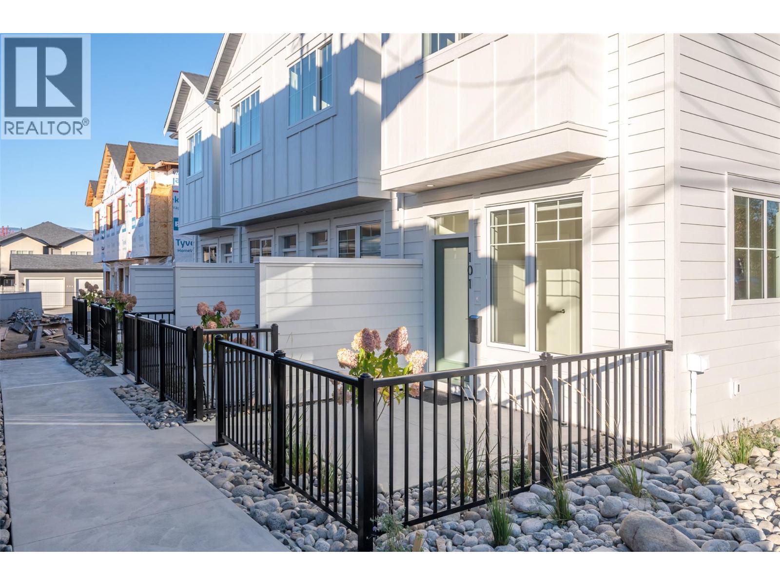 Picture for Unit #102, 795 Ontario  Street https://www.cirrealty.ca/reb/bc/0/10366290_34.jpg