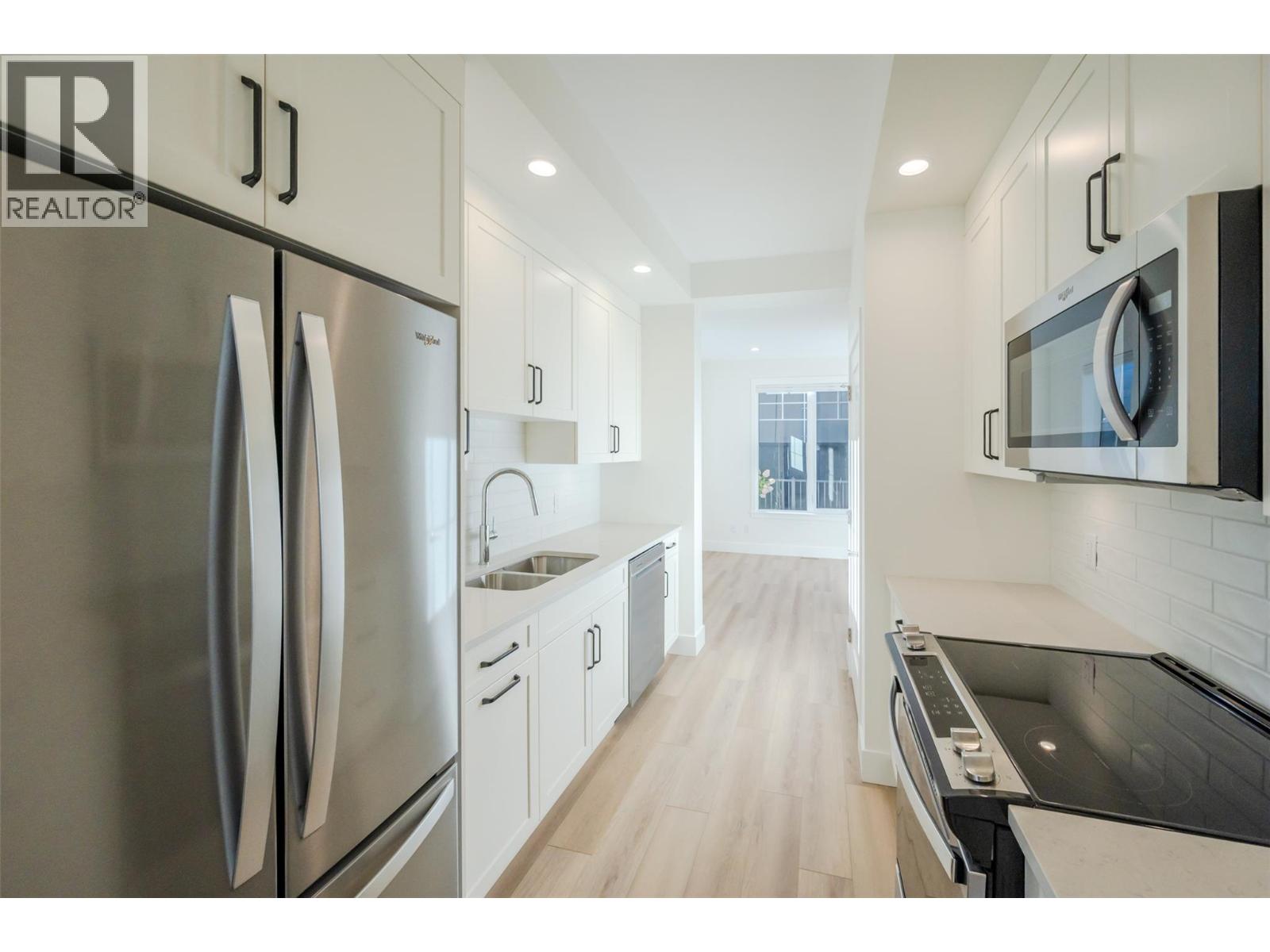 Picture for Unit #102, 795 Ontario  Street https://www.cirrealty.ca/reb/bc/0/10366290_8.jpg
