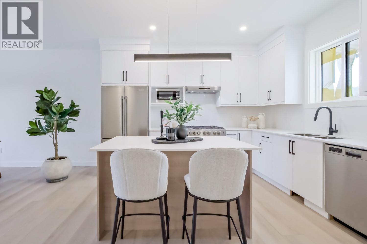 Picture for Unit #14, 4601 97th  Street https://www.cirrealty.ca/reb/bc/0/10366390_10.jpg