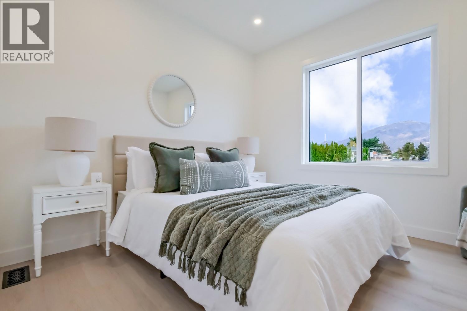 Picture for Unit #14, 4601 97th  Street https://www.cirrealty.ca/reb/bc/0/10366390_14.jpg