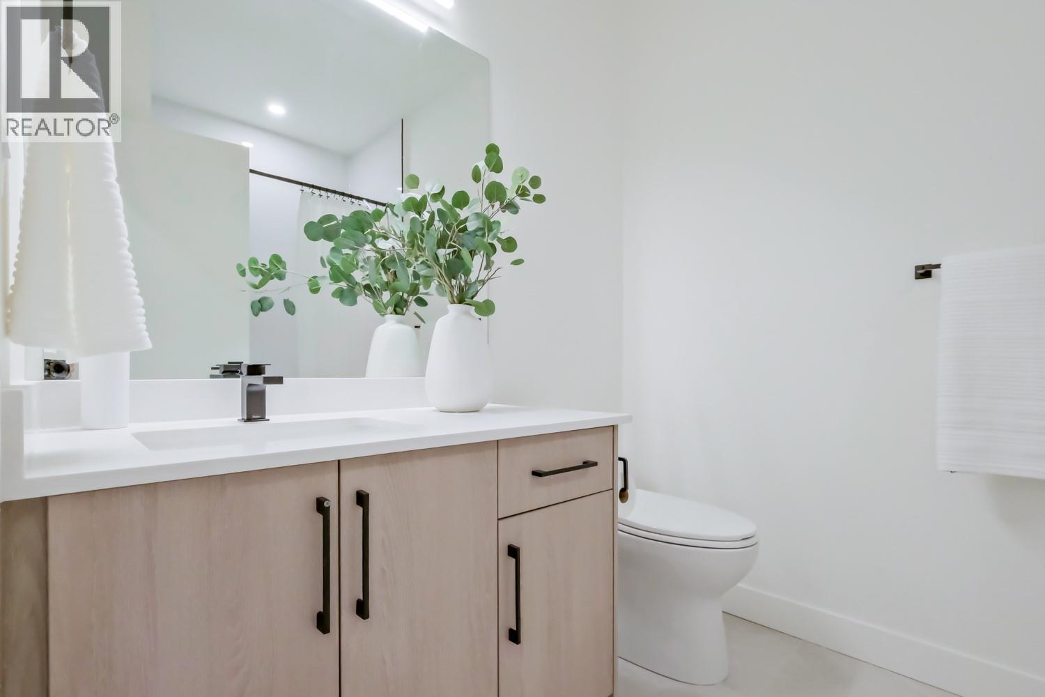 Picture for Unit #14, 4601 97th  Street https://www.cirrealty.ca/reb/bc/0/10366390_20.jpg