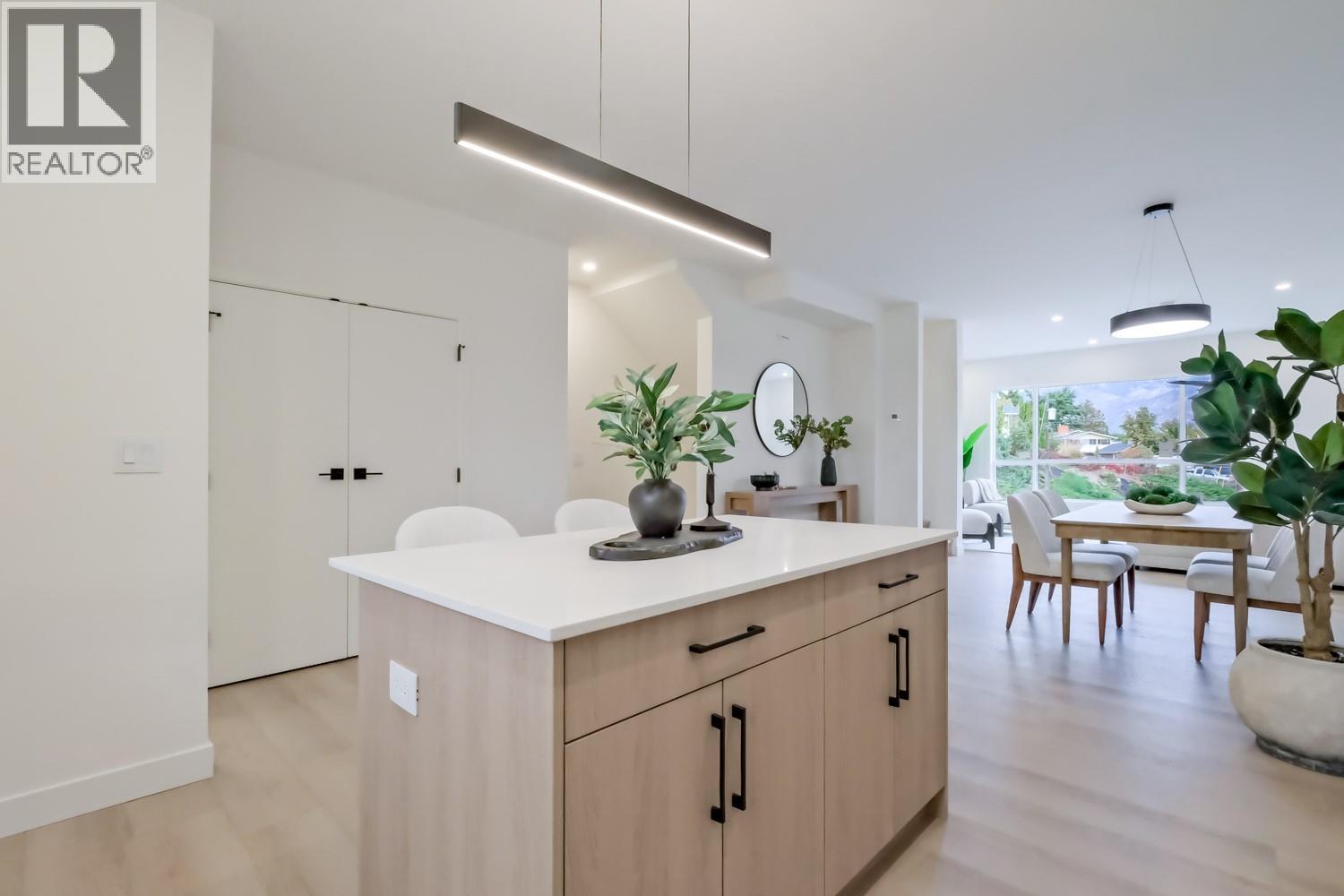 Picture for Unit #14, 4601 97th  Street https://www.cirrealty.ca/reb/bc/0/10366390_9.jpg