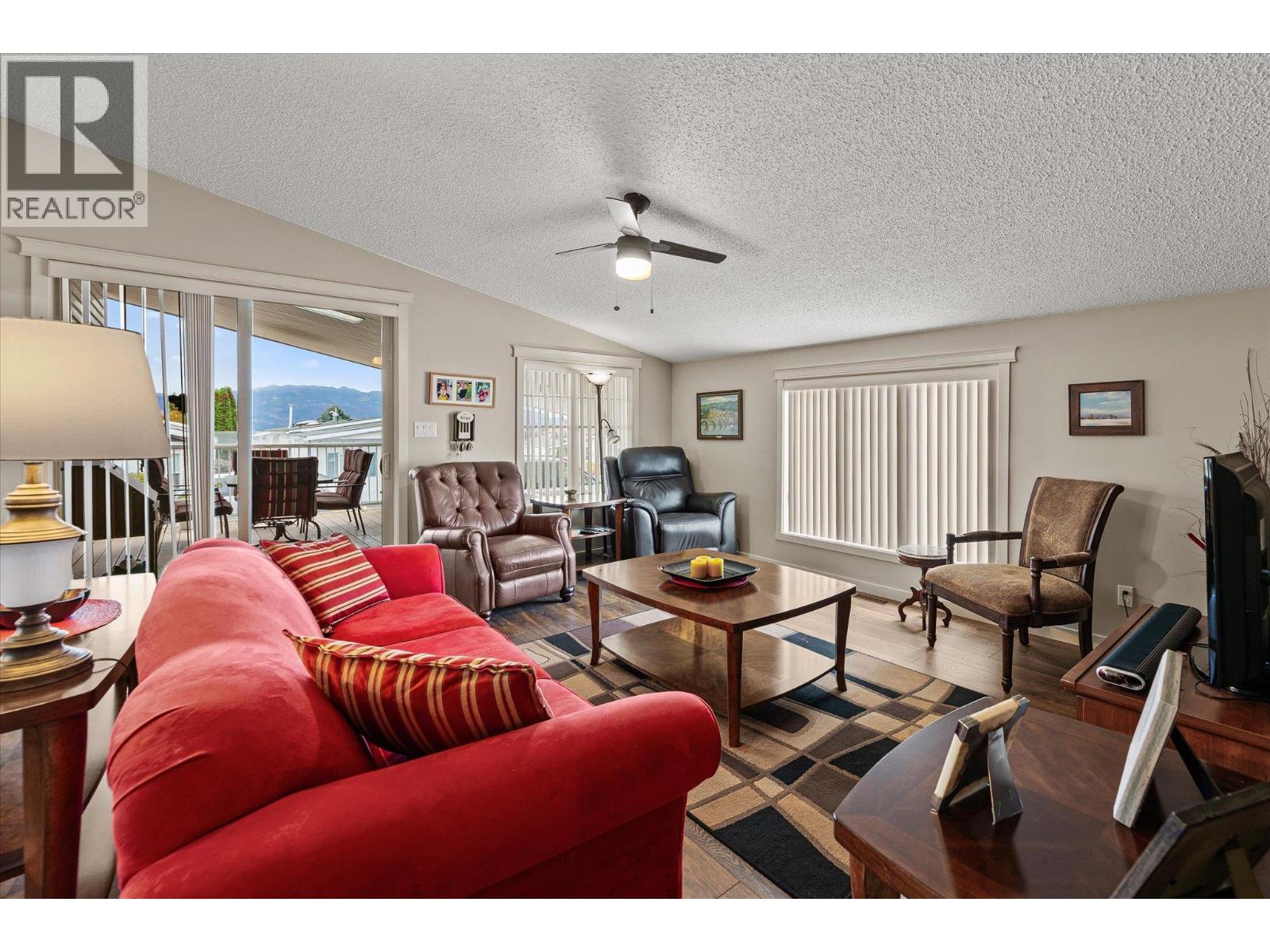 Picture for Unit #110, 1850 Shannon Lake  Road https://www.cirrealty.ca/reb/bc/0/10366400_5.jpg