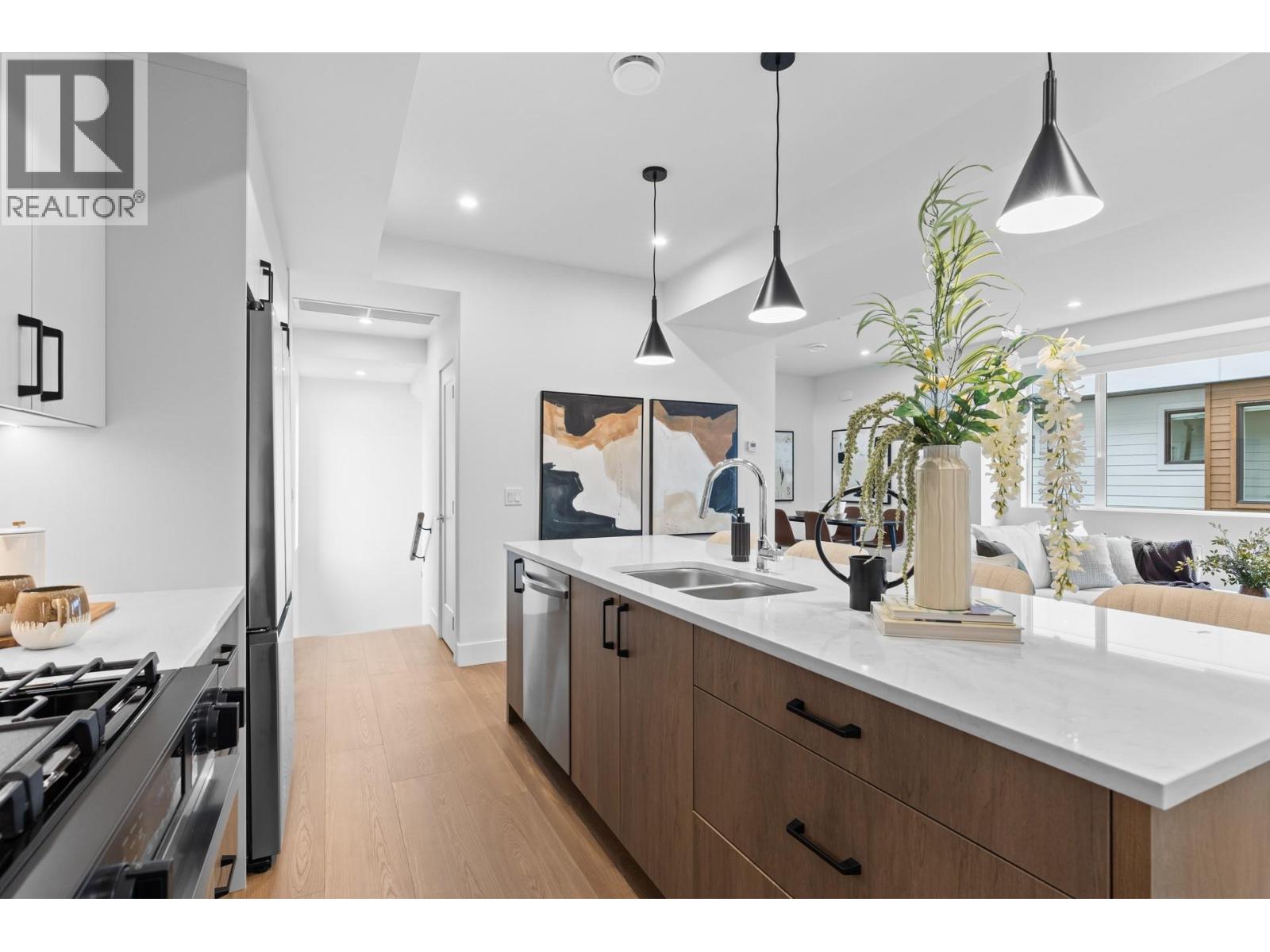 Picture for Unit #7, 1463 Inkar  Road https://www.cirrealty.ca/reb/bc/0/10366480_8.jpg