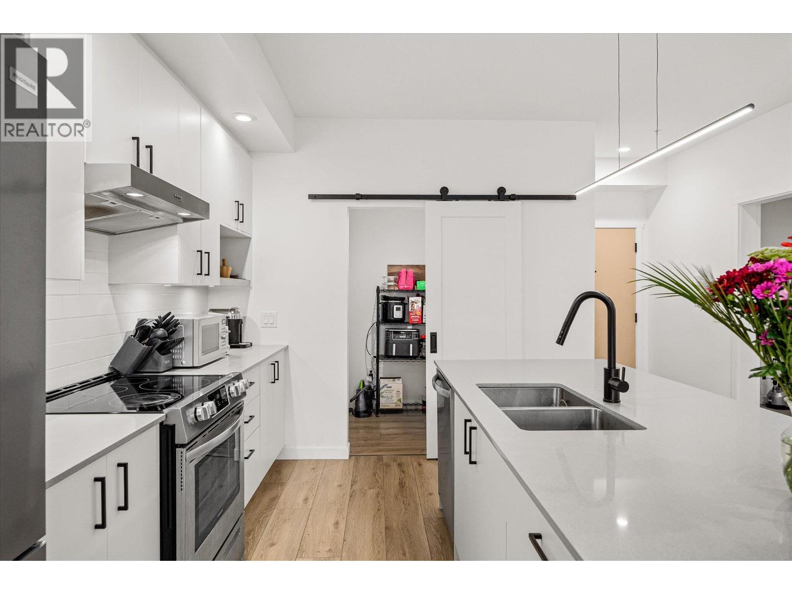 Picture for Unit #313, 660 Cawston  Avenue