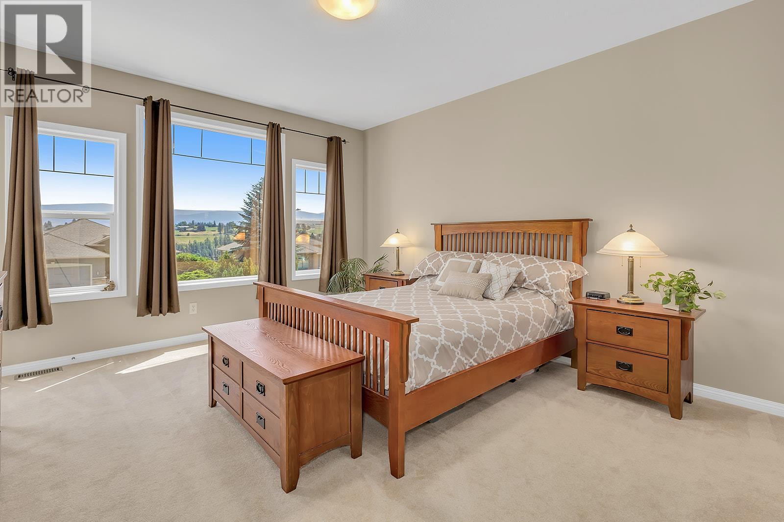 Picture for 2040 Spyglass  Way https://www.cirrealty.ca/reb/bc/0/10366620_26.jpg