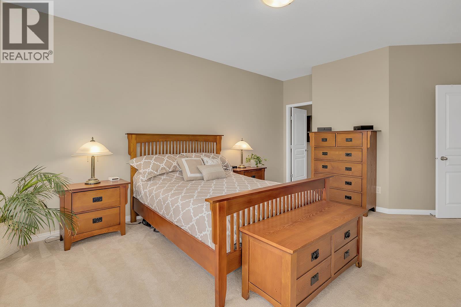Picture for 2040 Spyglass  Way https://www.cirrealty.ca/reb/bc/0/10366620_27.jpg