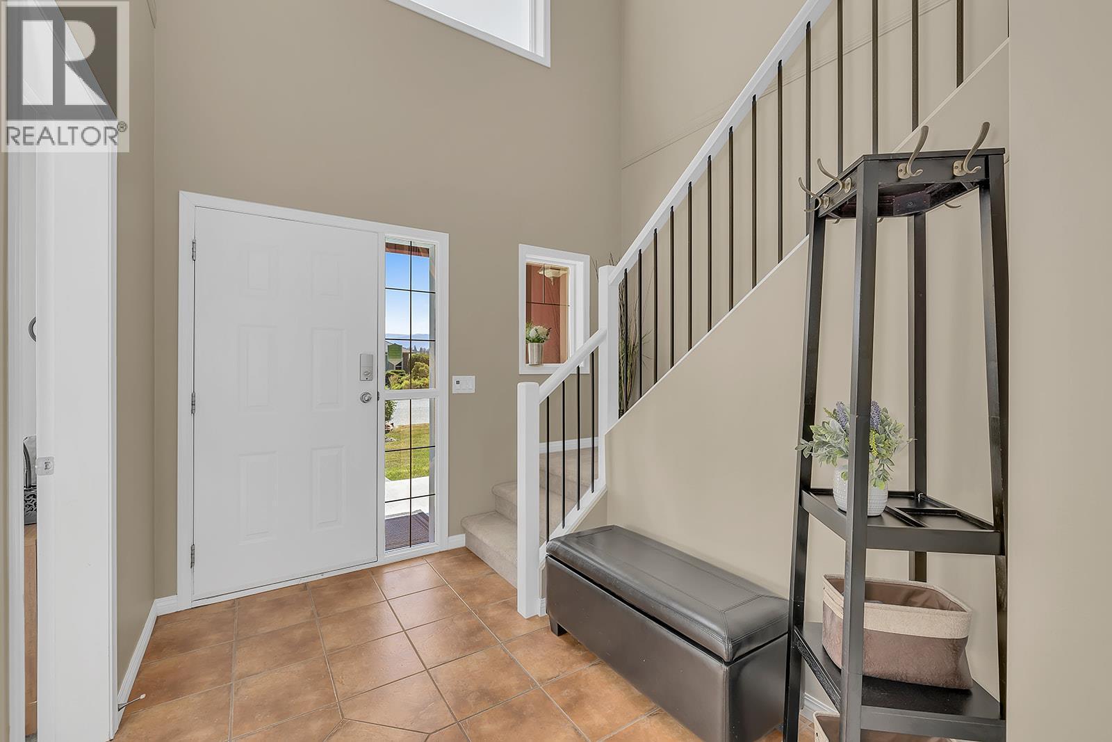 Picture for 2040 Spyglass  Way https://www.cirrealty.ca/reb/bc/0/10366620_36.jpg
