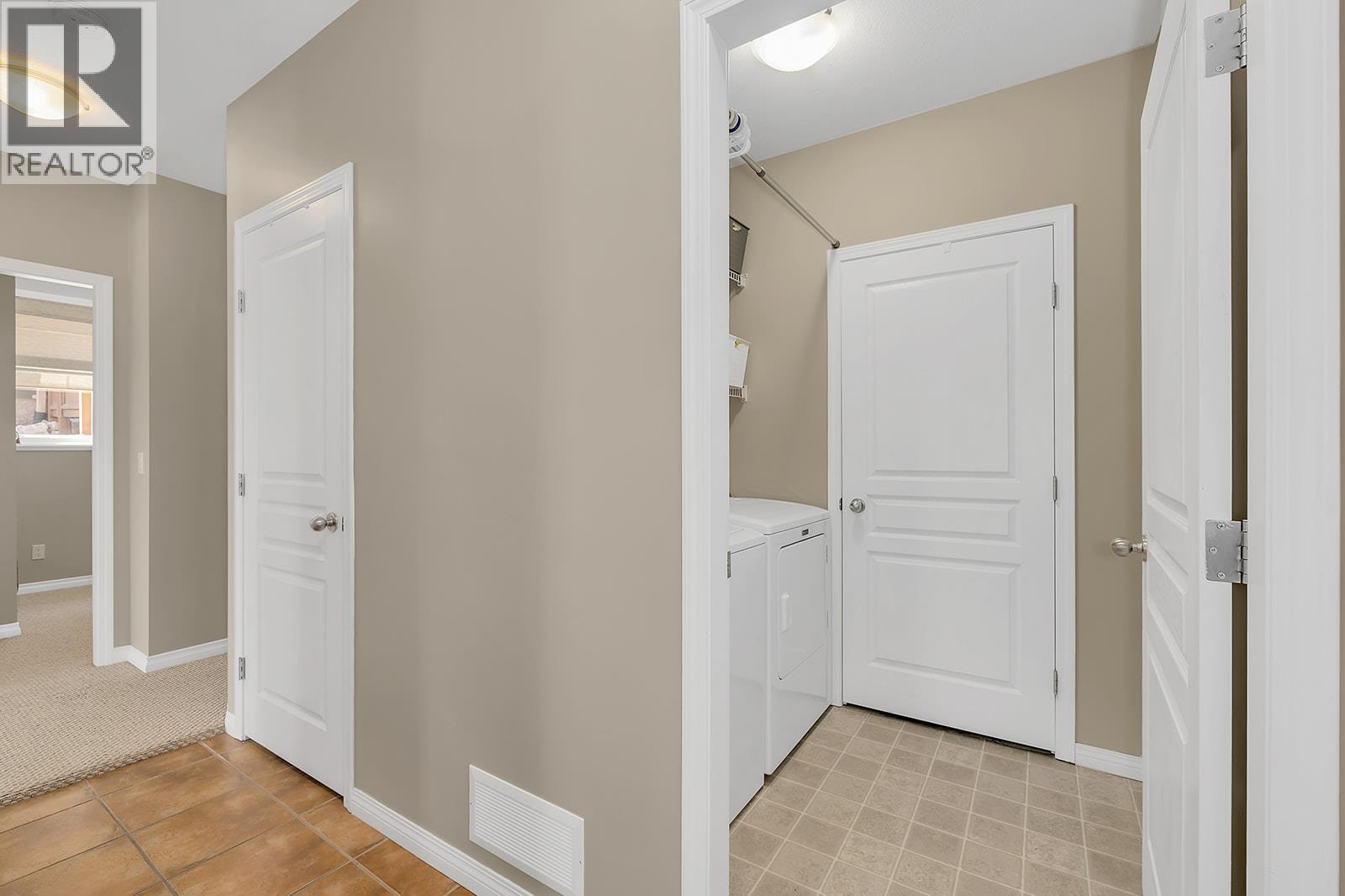 Picture for 2040 Spyglass  Way https://www.cirrealty.ca/reb/bc/0/10366620_39.jpg