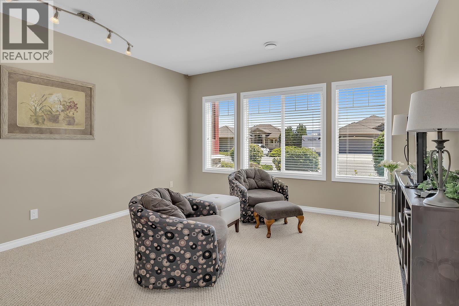 Picture for 2040 Spyglass  Way https://www.cirrealty.ca/reb/bc/0/10366620_43.jpg