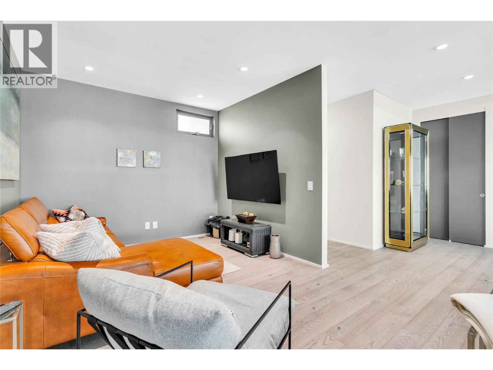 Picture for 3416 Water Birch  Circle https://www.cirrealty.ca/reb/bc/0/10366700_44.jpg