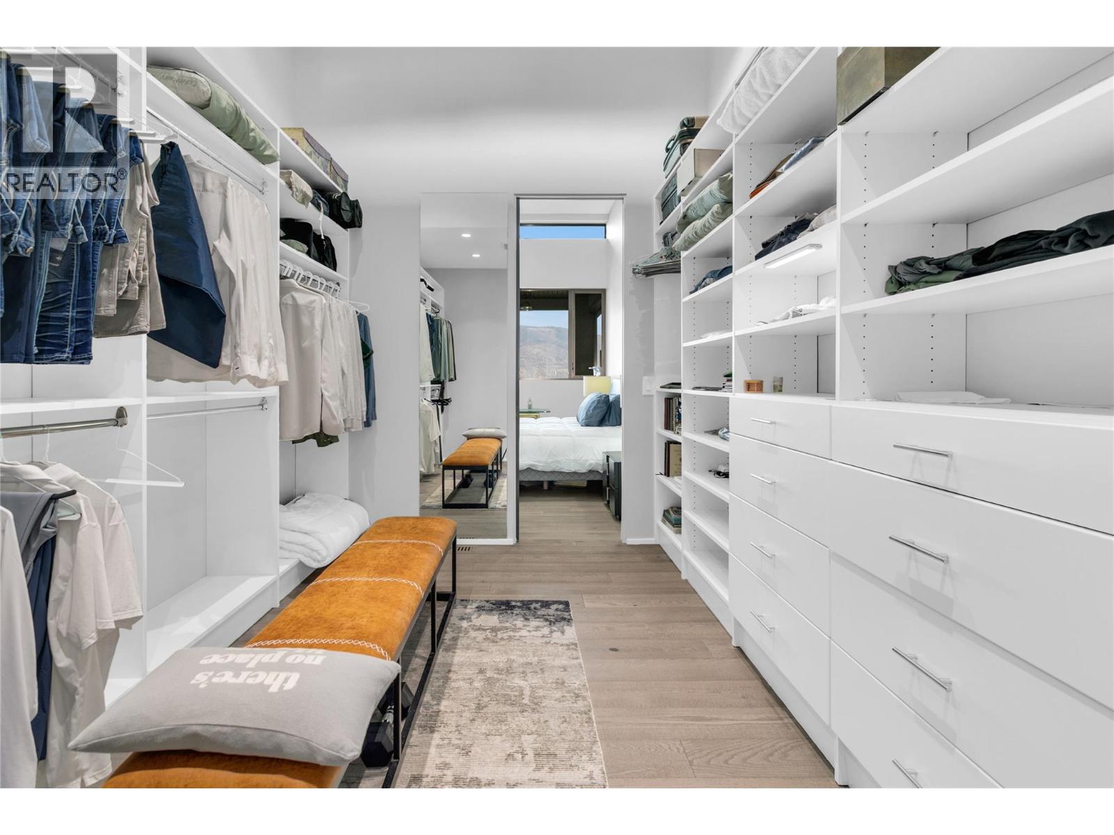 Picture for 3416 Water Birch  Circle https://www.cirrealty.ca/reb/bc/0/10366700_50.jpg